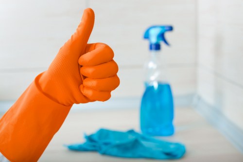 End of tenancy cleaning in a Finsbury Park apartment